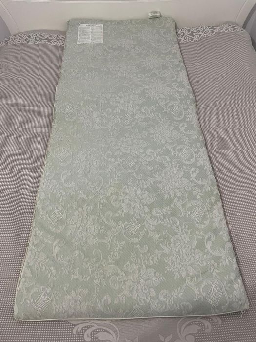 Vând saltea pătură și perna noi