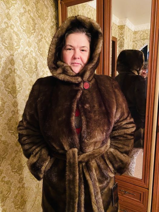 Продам шубу новую