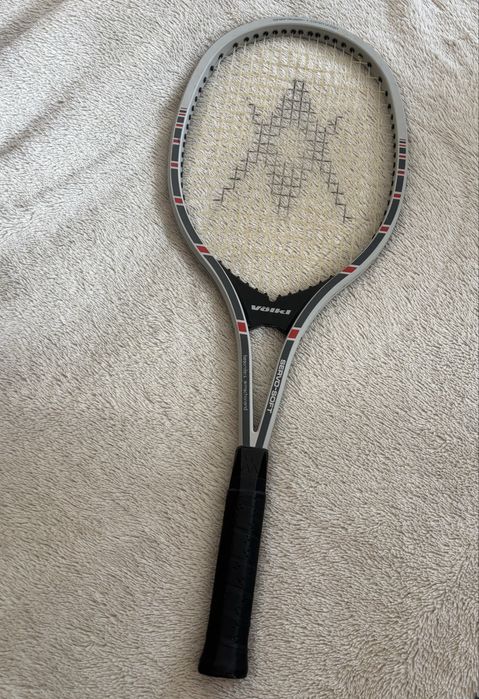 Халка за тенис на корт