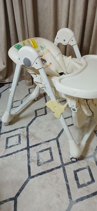 Детский стульчик для кормления
