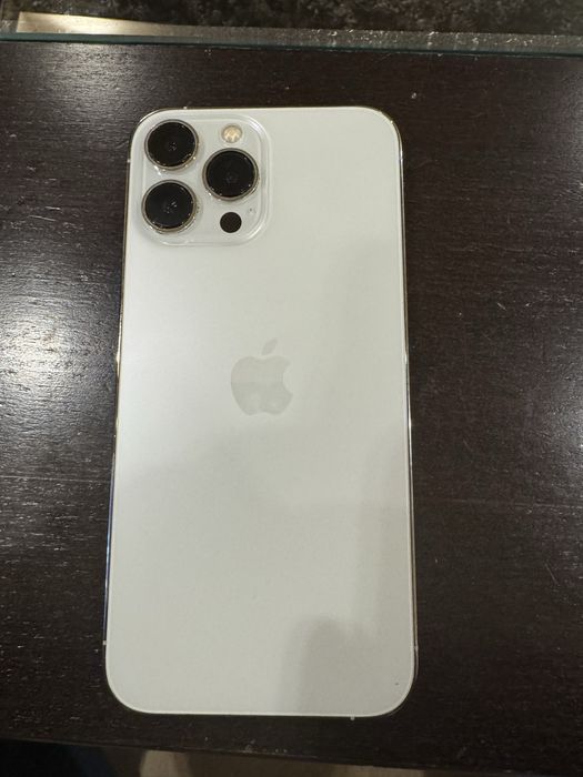 iPhone 13 pro max white 128gb