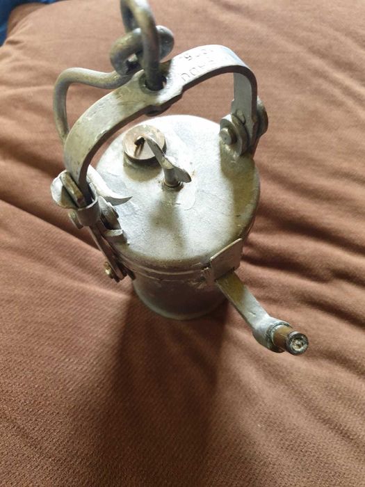 Lampa  cu  carbid