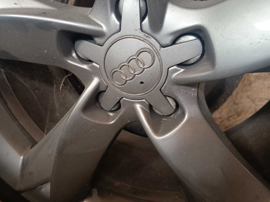 Оригинални джанти с гуми за Audi A5 8T