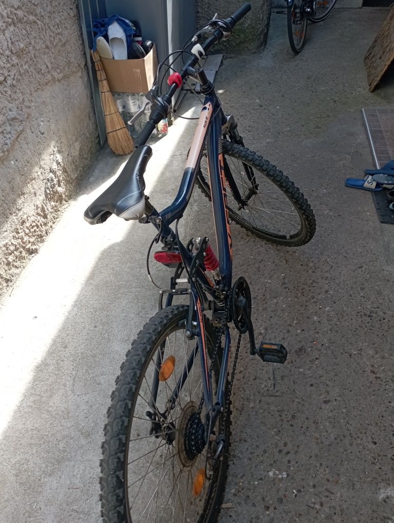 Bicicletă  roți pe 26