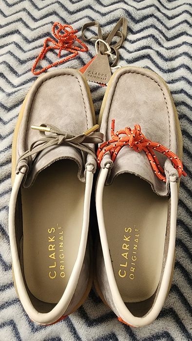Ботинка CLARKS дан