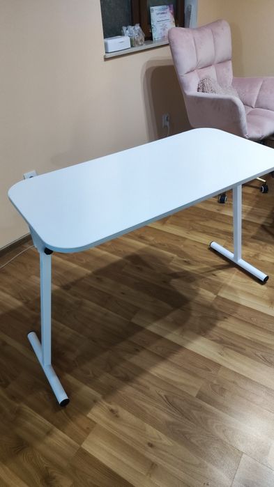 Маса/Бюро за маникюристи