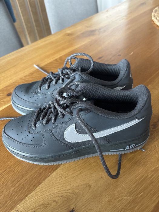 Маратонки Nike.