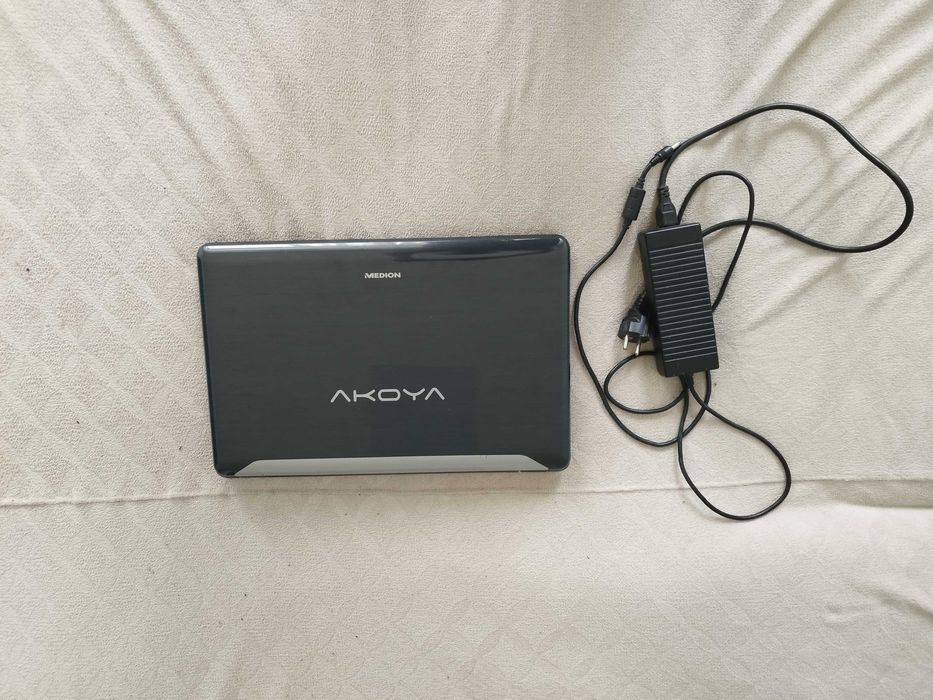 Геймърски - Medion 17,3" Intel i5, 6GB Рам, Nvidia 555M, SSD+HDD
