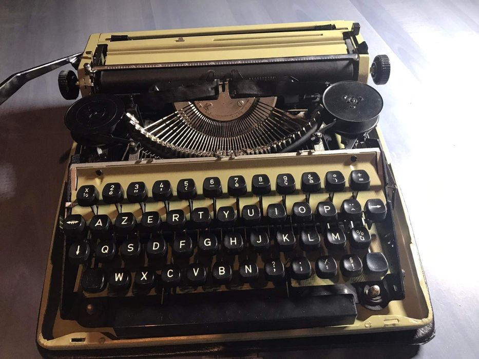 Пишеща машина на Латиница
