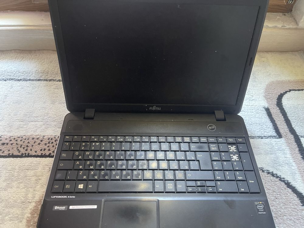 Fujitsu LIFEBOOK A512 — не включается