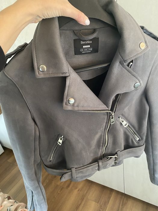 Велурено сиво късо яке Bershka