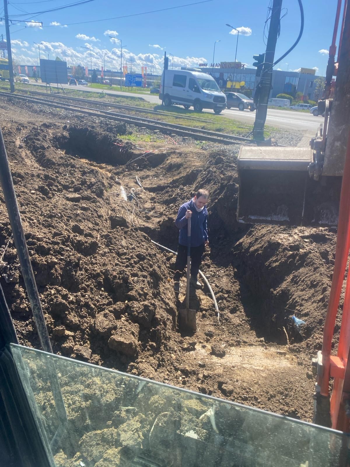 Buldoexcavator,bobcat,miniexcavator,cilindru,Picon,nivelari,sapaturi