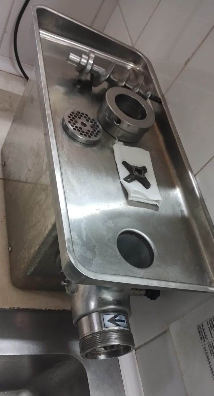 Mașina tocat,malaxor,mașina curățat cartofi și cuptor 4 tavi