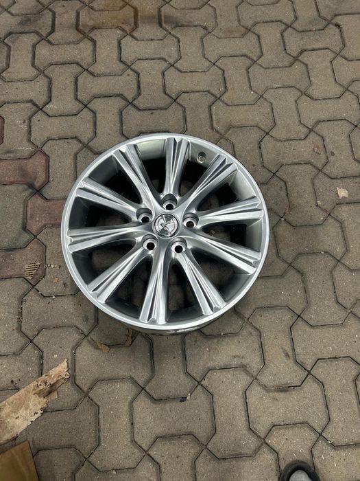Диски R17 новые привезенные из ОАЭ