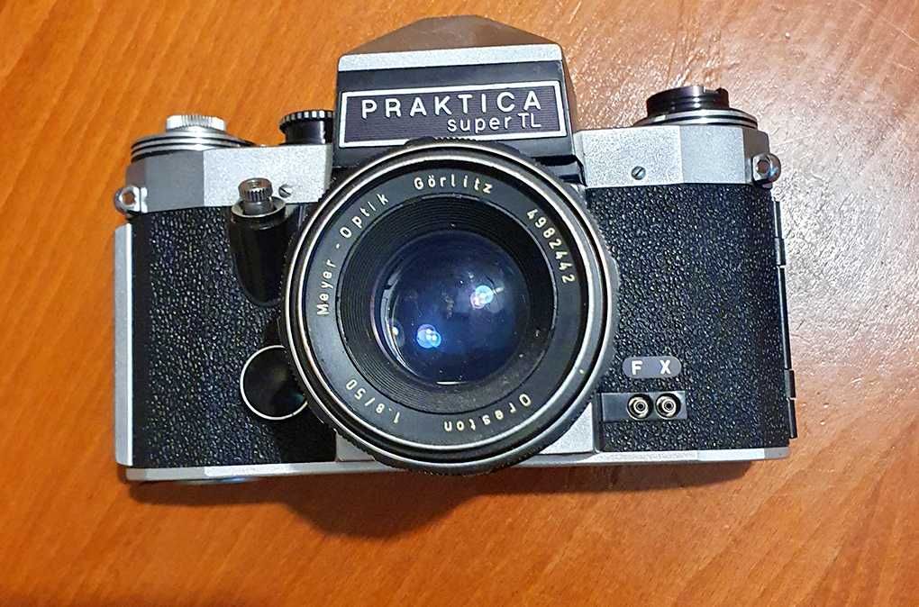 Аналогова фотокамера PRAKTICA super TL