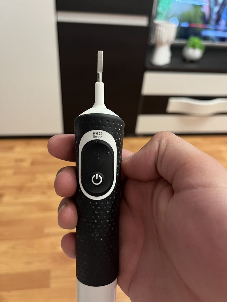 Periuta de dinti oral b