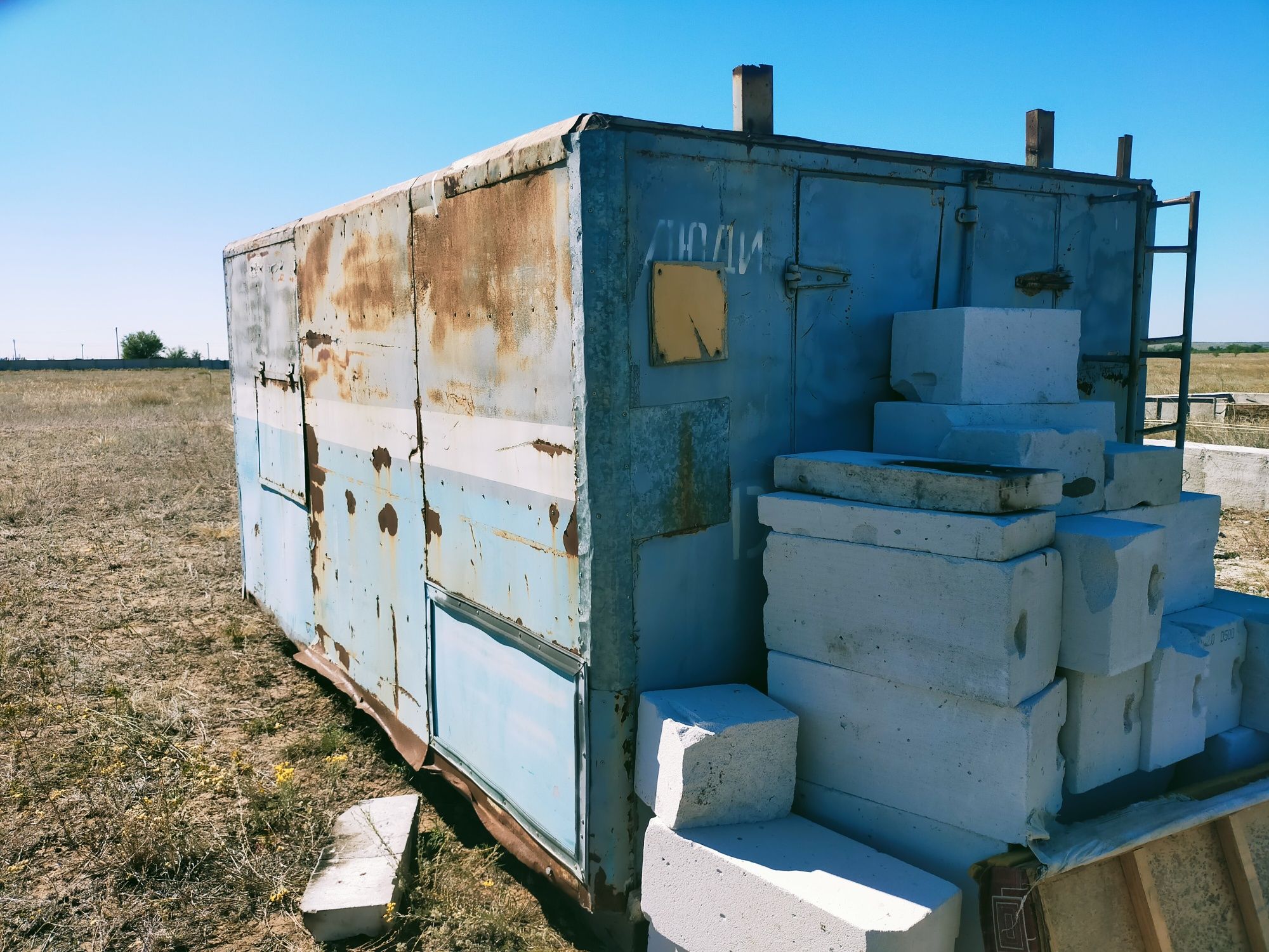 Продам вогончик, продам контейнер.