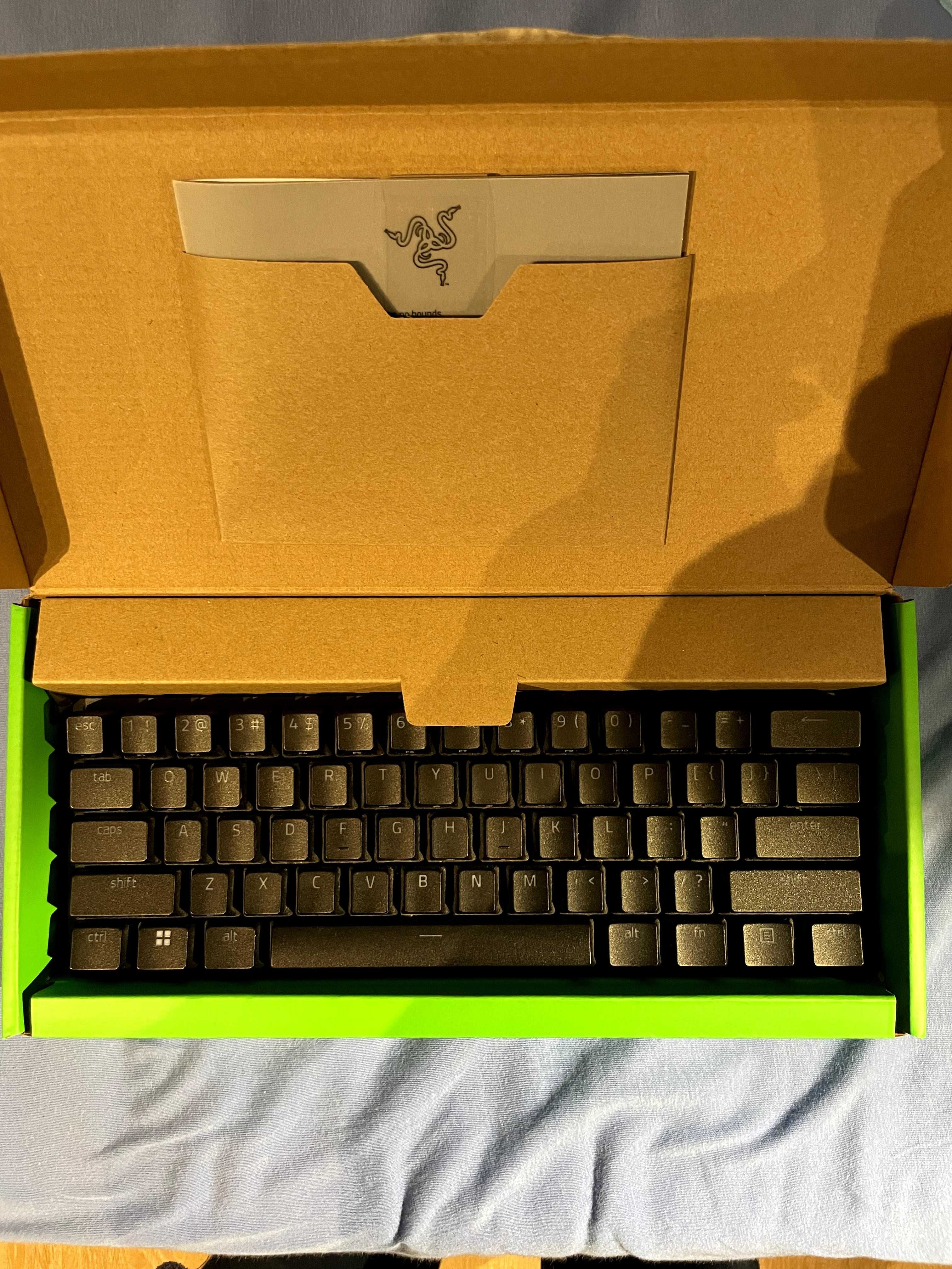 Razer Huntsman Mini 60% + Razer Deathadder Elite BONUS