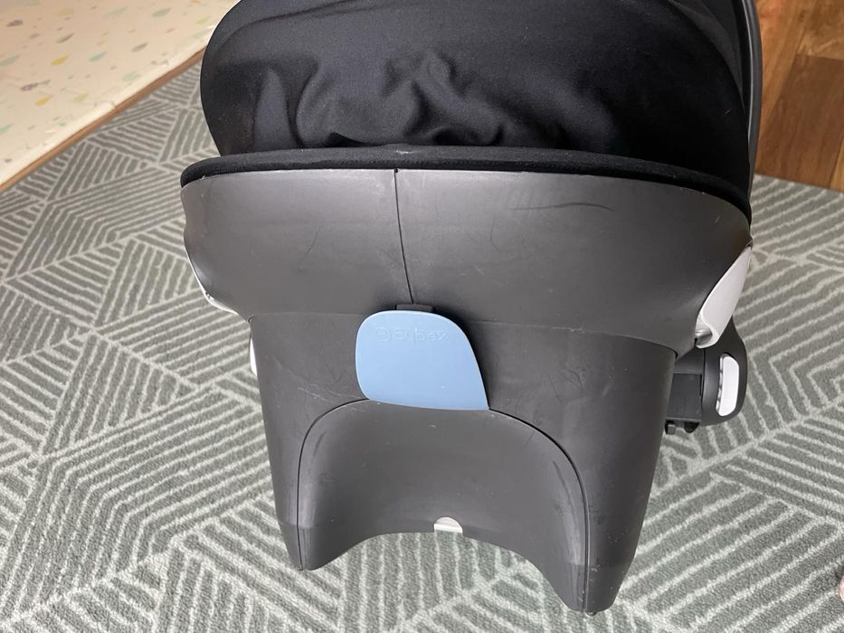 Столче за кола Cybex Aton M i-Size Ferrari Victory Black