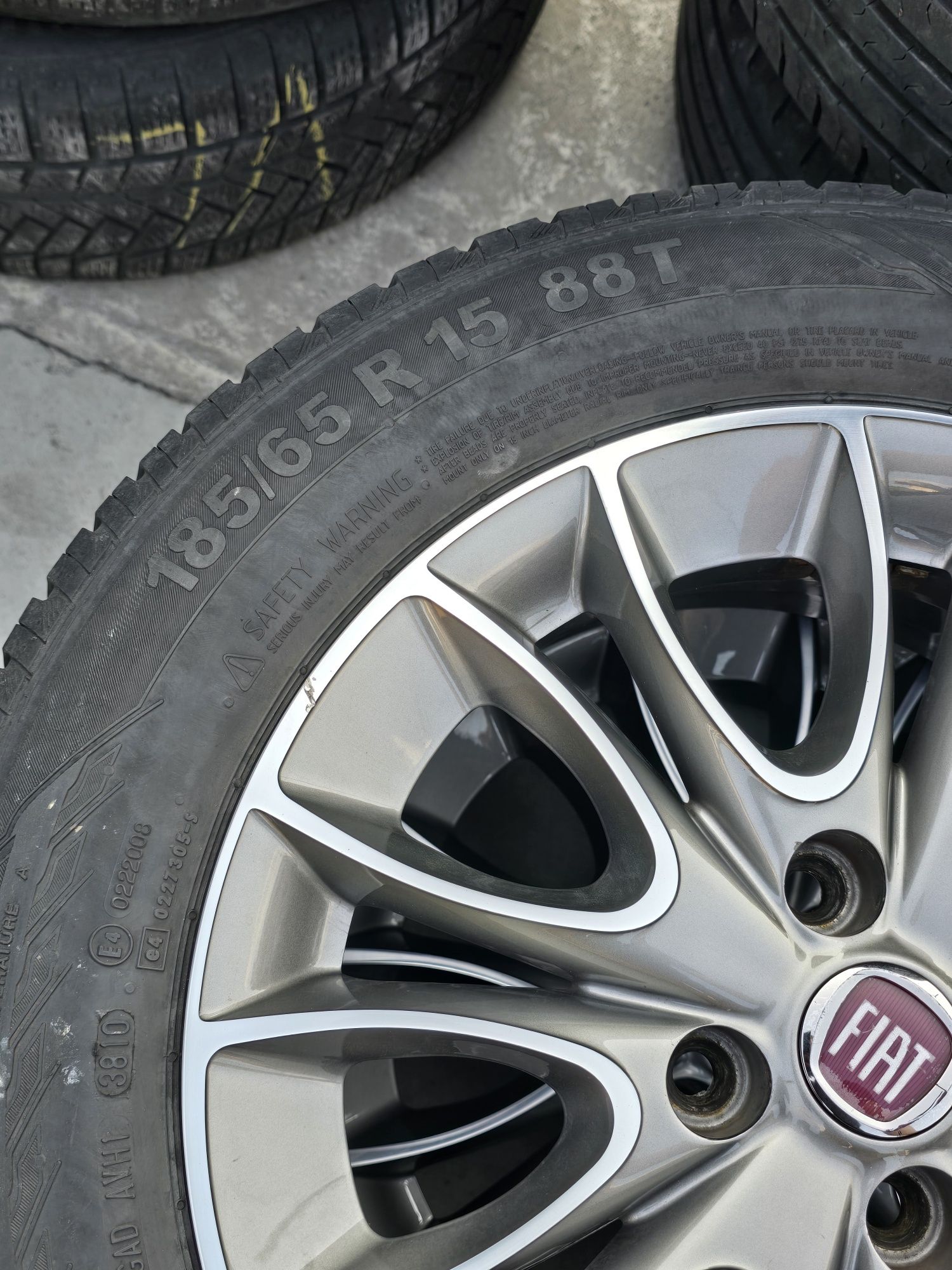 2 Броя 185/65/15 Continental 6,6mm