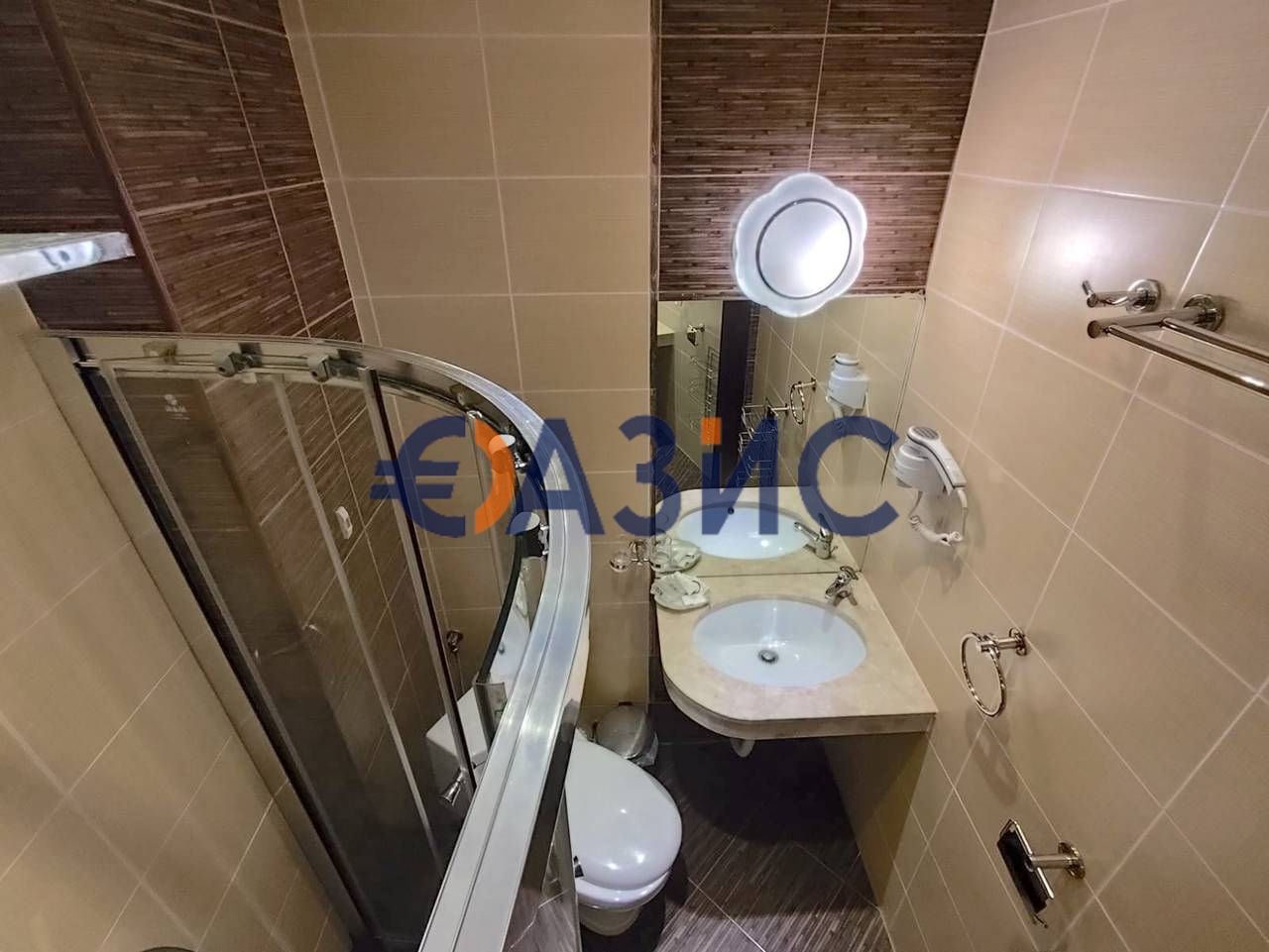 Продава се Двустаен апартамент в к.к. Слънчев бряг - 70 кв.м за 1099 €/кв.м - Снимка #11
