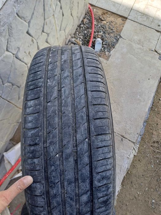 Шины 235/60R18 б/у продается