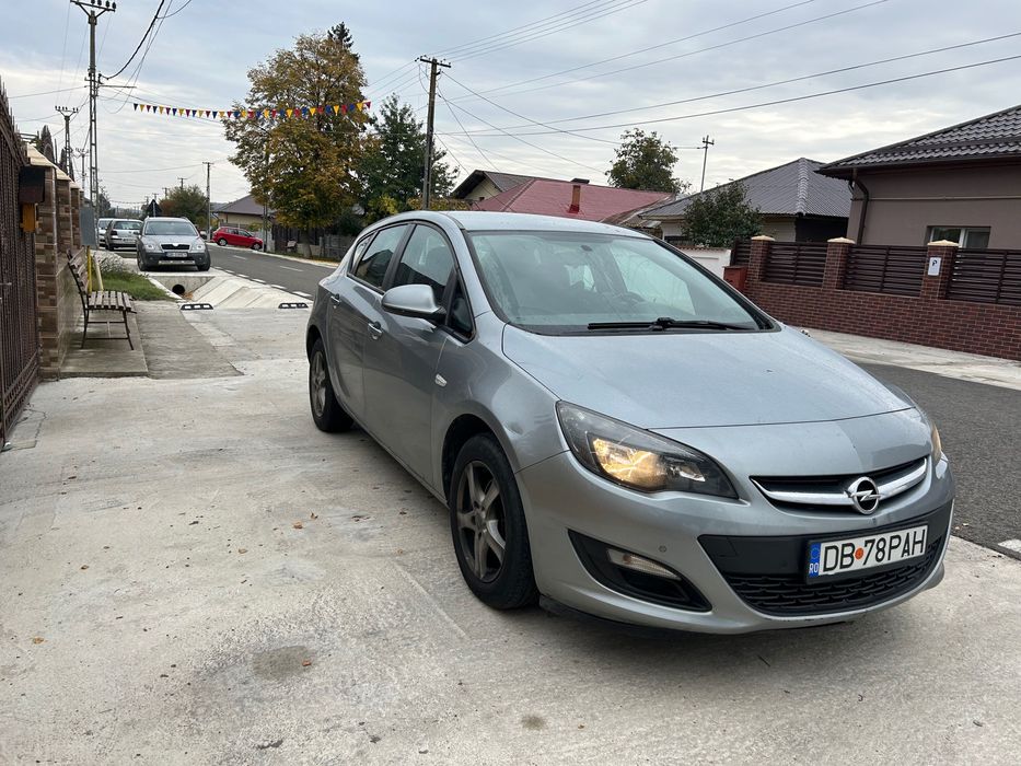 Opel astra 1.6 euro 6 2014 4200 negociabil