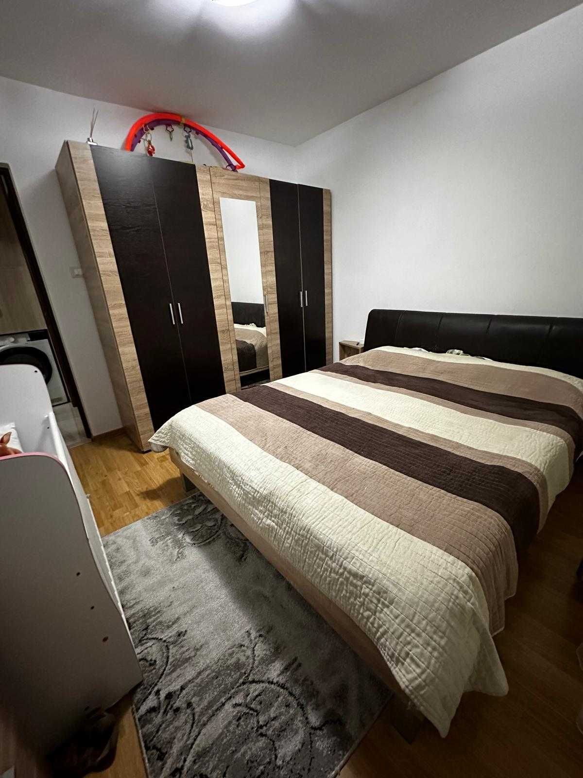 Vand apartament 2 camere decomandat