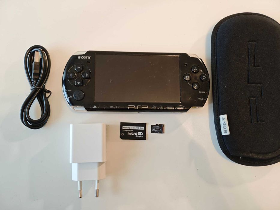 Sony PSP 3000 - ARK 4 - качени много игри Playstation Portable