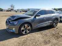 Dezasamblare Audi Q8 E-Tron 2022, far, bara de protectie, capota, usa