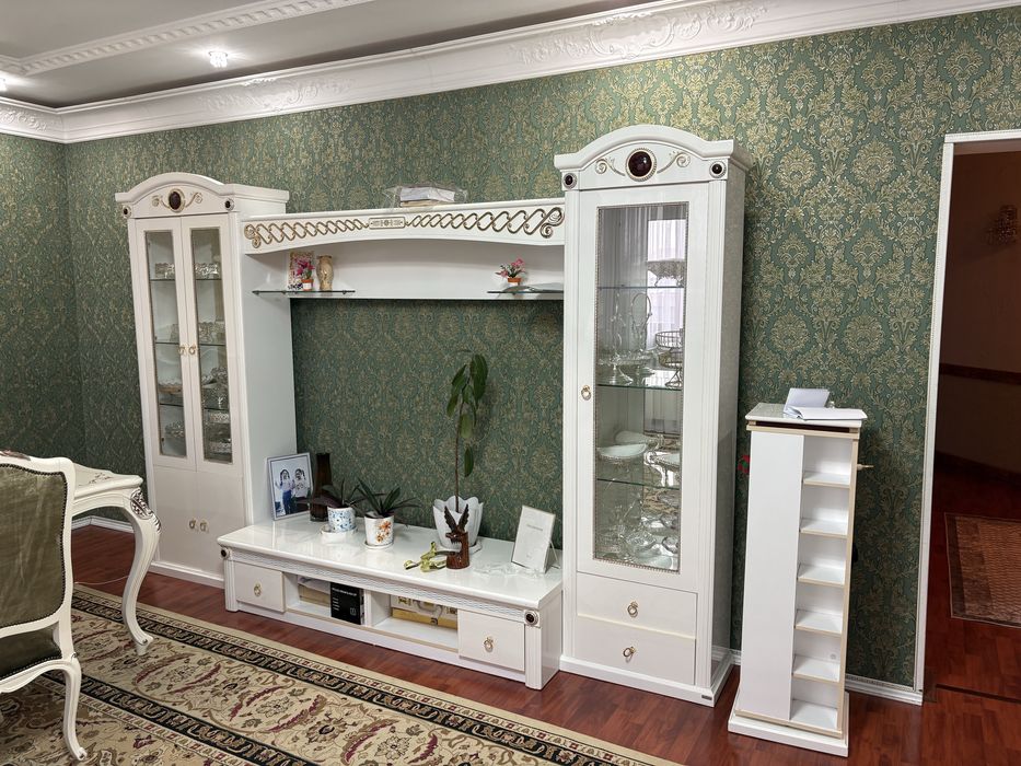 Продам Сервант