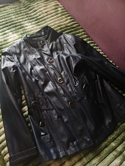 Продаются  вещи женские в хорошем состоянии