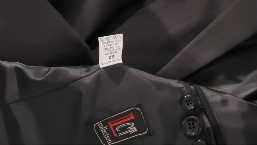 Costum barbati, gri, fin, marime 56