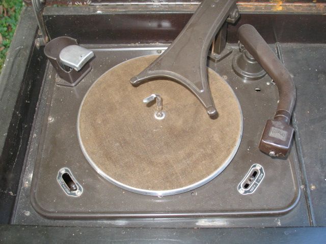 ALBA 475B, 1948 г. - ретро радиошкаф + грамофон с чейнджър.