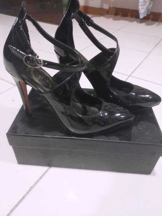 Lady boutique dan Yangi kiyilmagan tufli. 37razmer