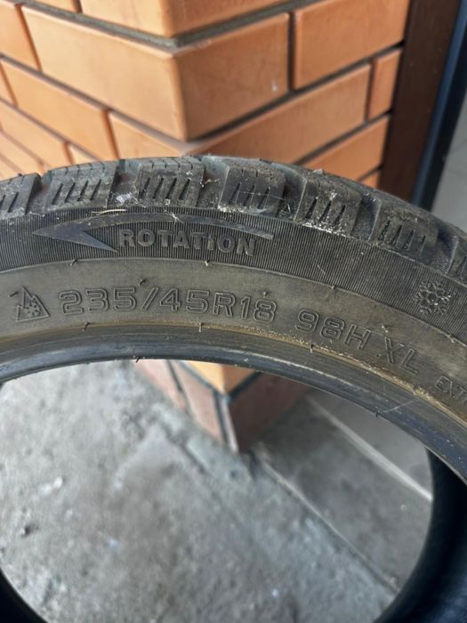 Продам резину зимнюю шипы