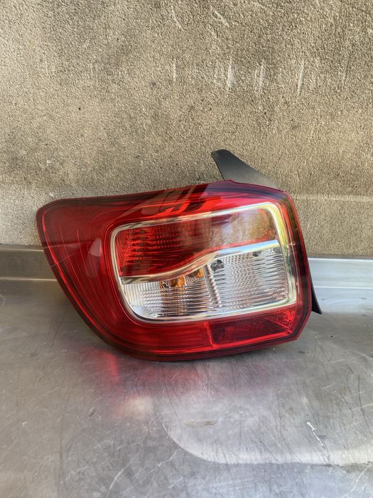 Stop stanga Dacia Logan an 2012-2017