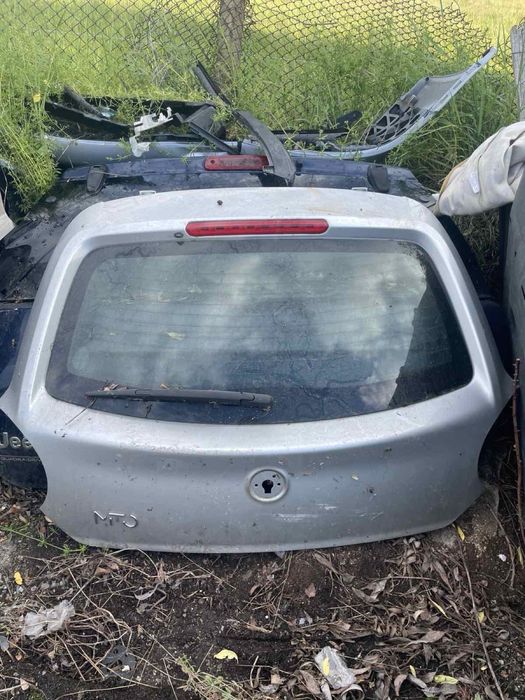 Заден капак пета врата алфа ромео мито alfa romeo mito 2008