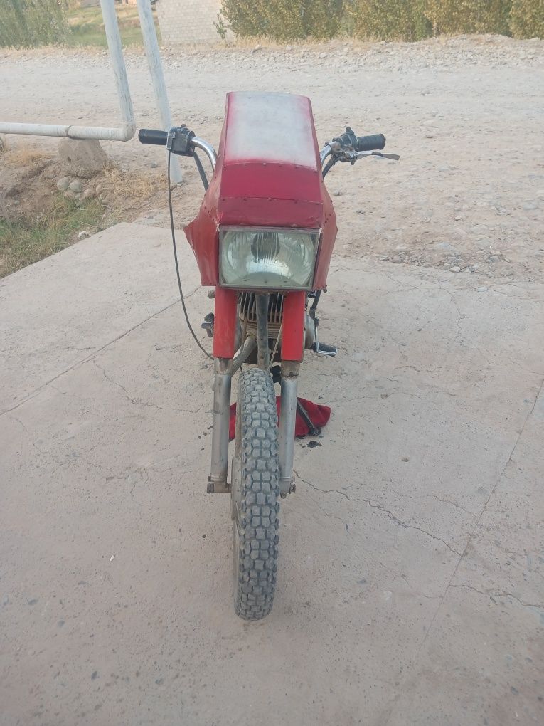 Minsk motosikl sotiladi