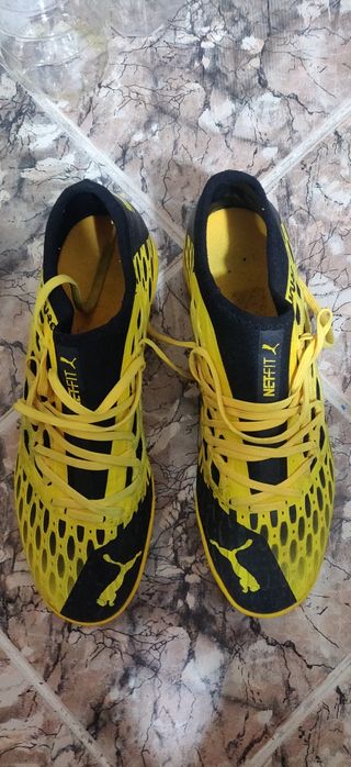 Ghete fotbal Puma, Pantaloni trening Babolat dama L Nou