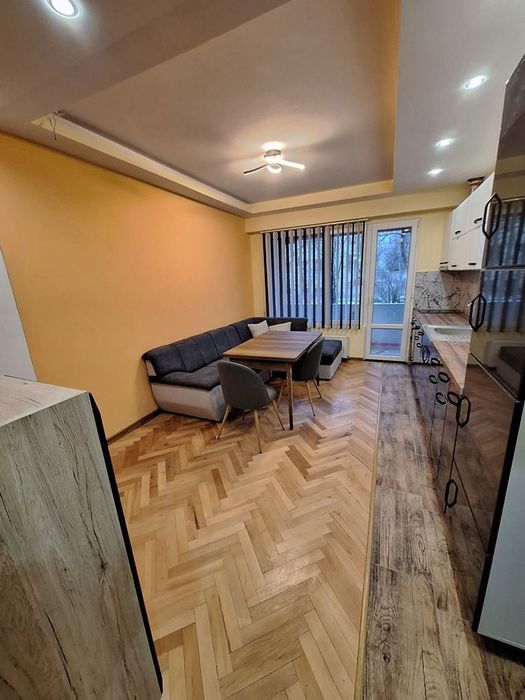 Продава се Тристаен апартамент в София, Свобода - 60 кв.м за 2549 €/кв.м - Снимка #1