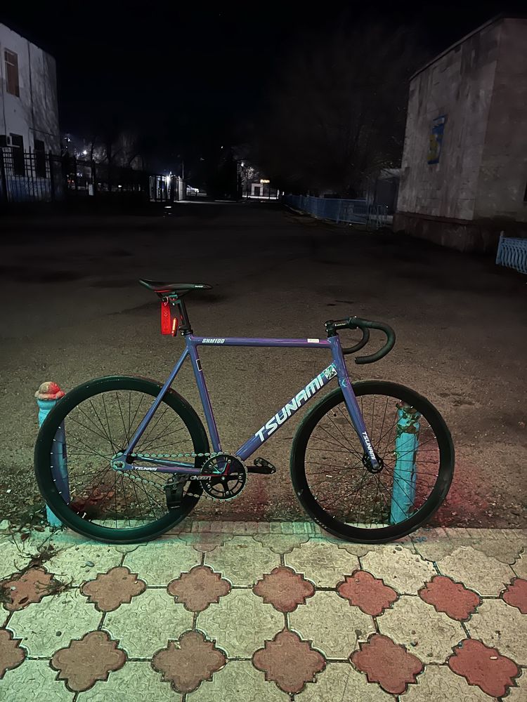 Продам велосипед БУ (fixed gear) состояние хорошее