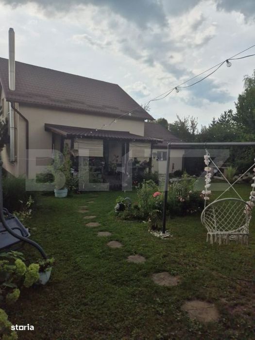 Vila de vanzare in Livezeni cu privelste deosebita, 970mp teren