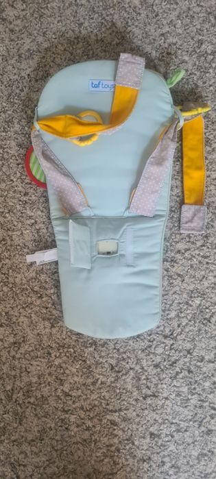 Jucarie interactiva  bebe Taf Toys pentru mersul in masina