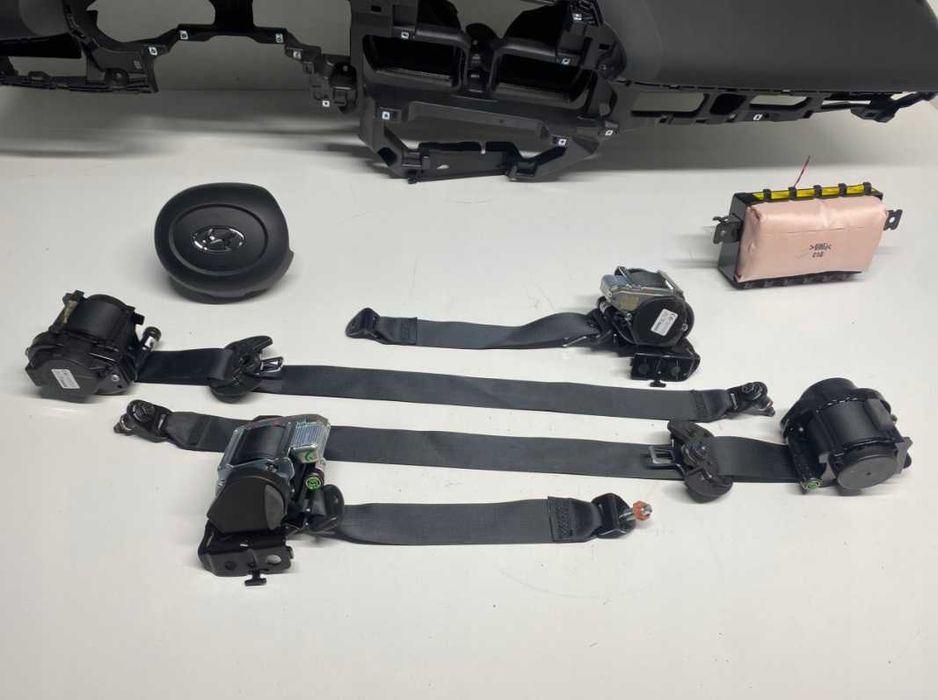 Hyundai BAYON plansa de bord - kit airbag - set centuri de siguranta