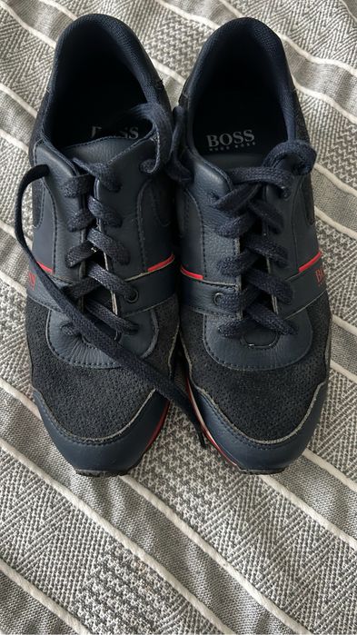 Продам новые кросовки от Hugo Boss. Оригинал. Размер 35