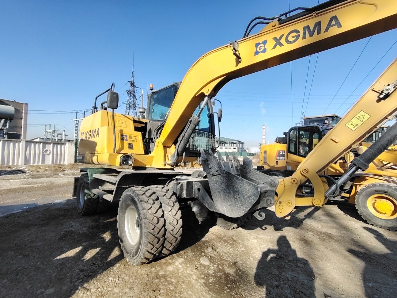 Экскаватор XGMA 55KWATT 0,4куб ковш