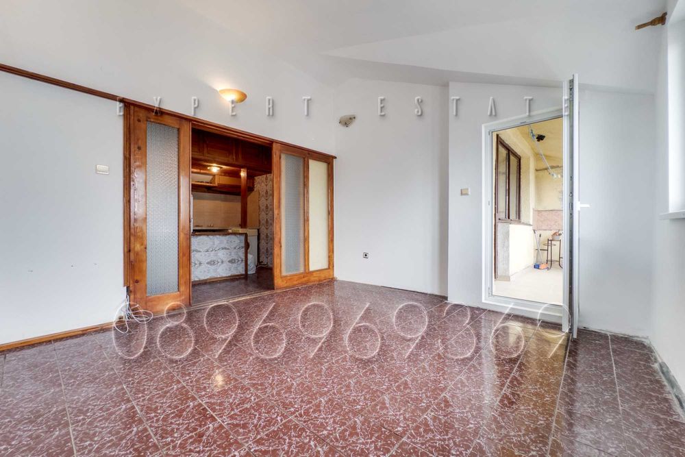 Продава се Двустаен апартамент в Варна, Колхозен пазар - 54 кв.м за 1649 €/кв.м - Снимка #2