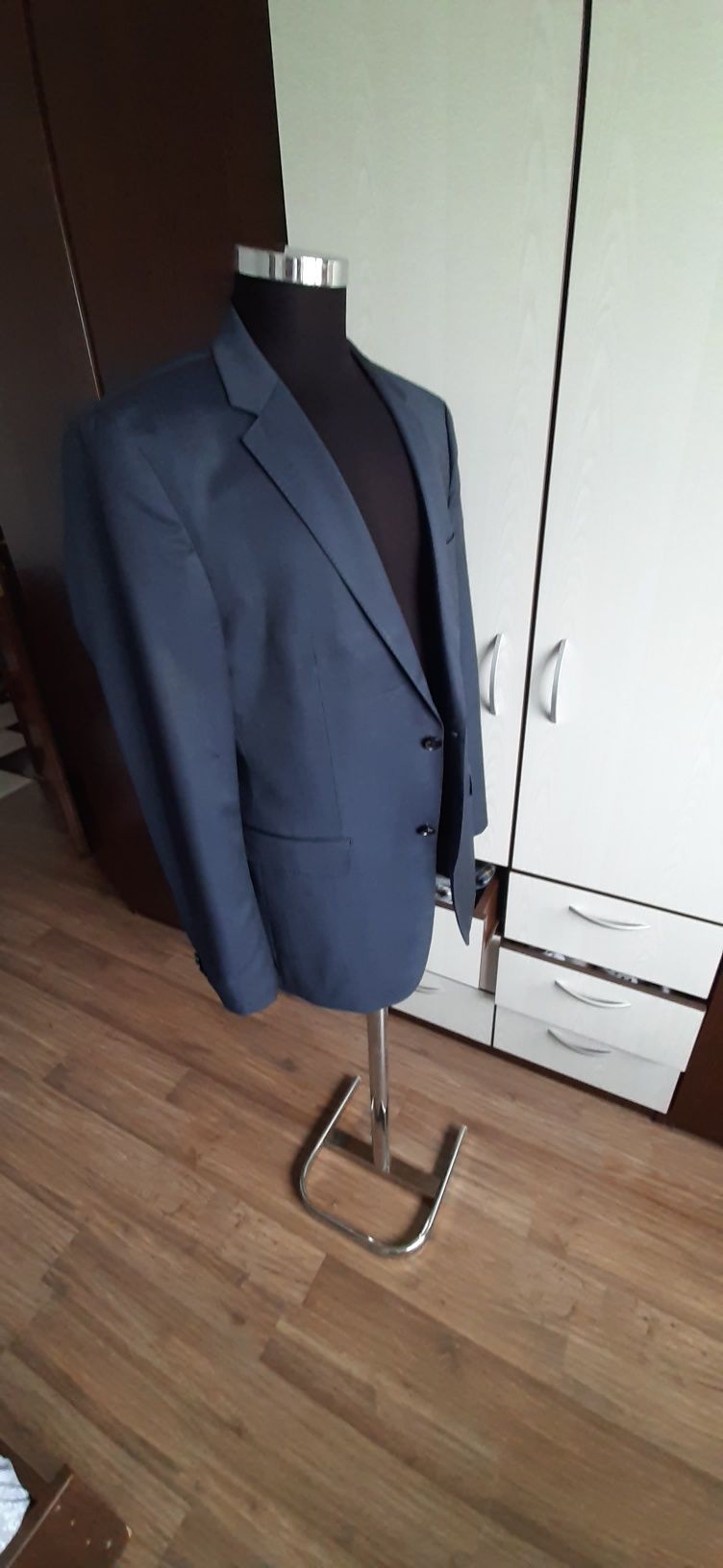 Sacou origina genl HUGO BOSS marimea XL