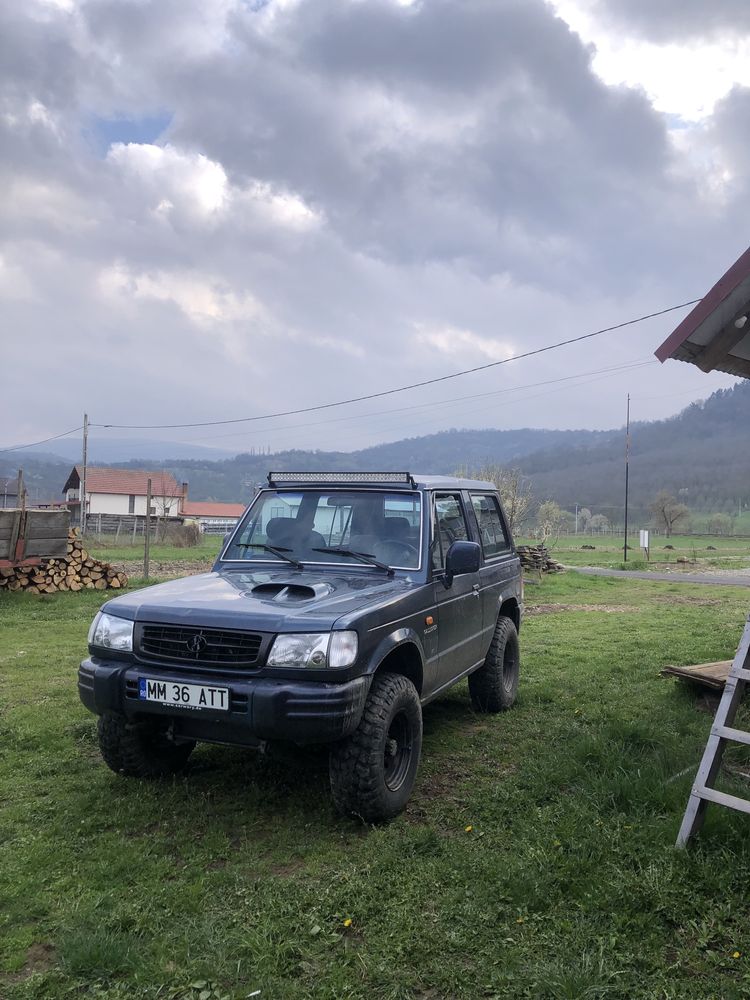 Vând hyundai galloper